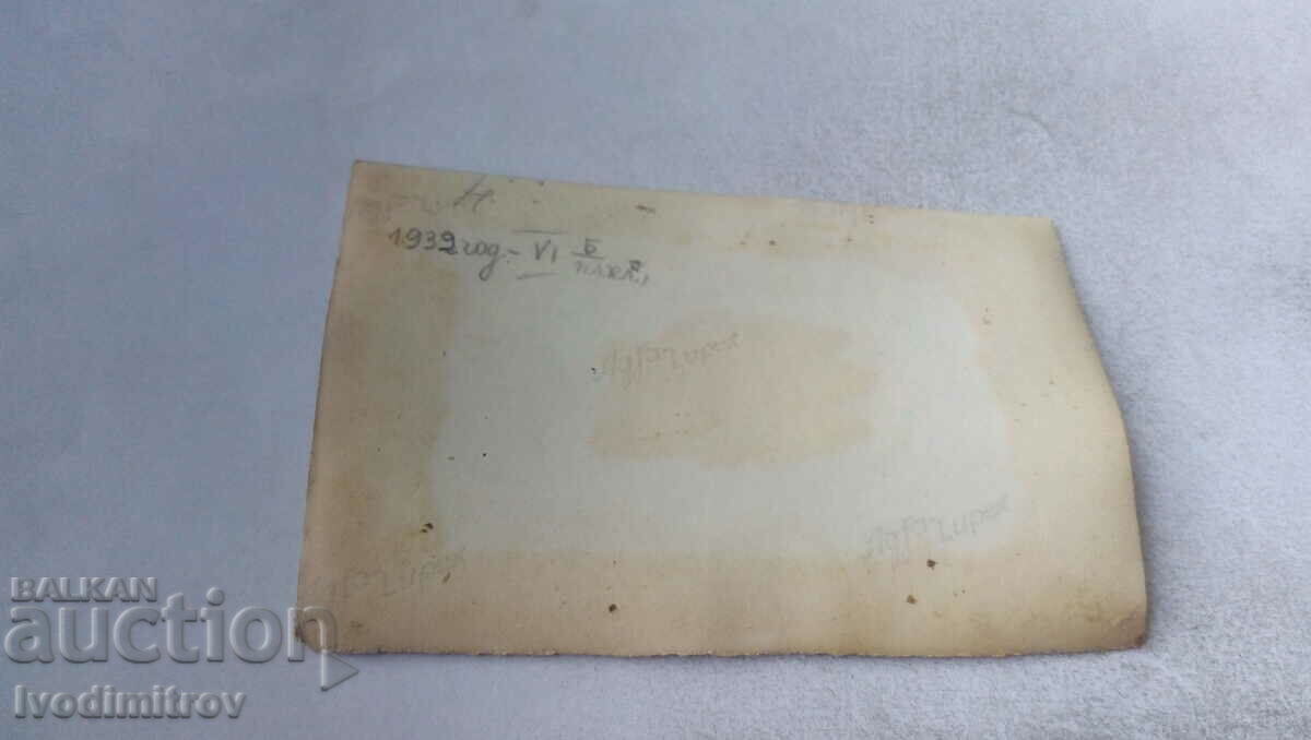 Φωτογραφία Μαθήτριες της έκτης τάξης στο πάρκο, 1932 με τιμή 1.45 BGN | € 0.74 Φωτογραφία Μαθήτριες της έκτης τάξης στο πάρκο, 1932 με τιμή 1.45 BGN | € 0.74