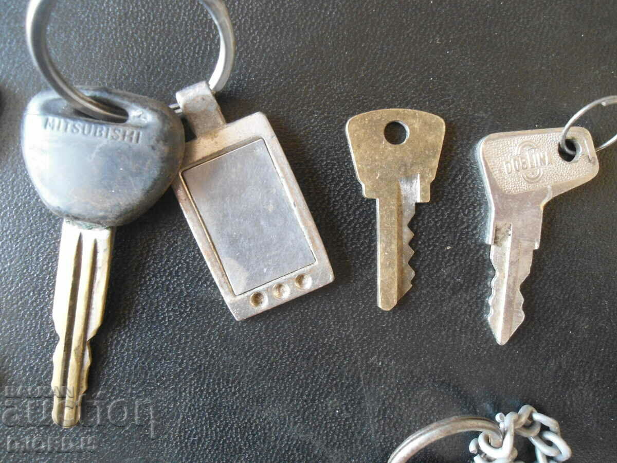 Auction Lot old keys Auction Lot old keys