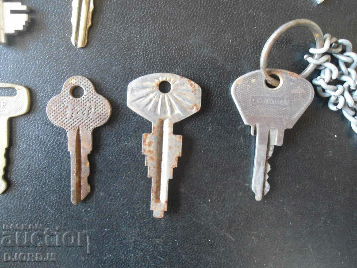 Lot old keys - 5 Lot old keys - 5