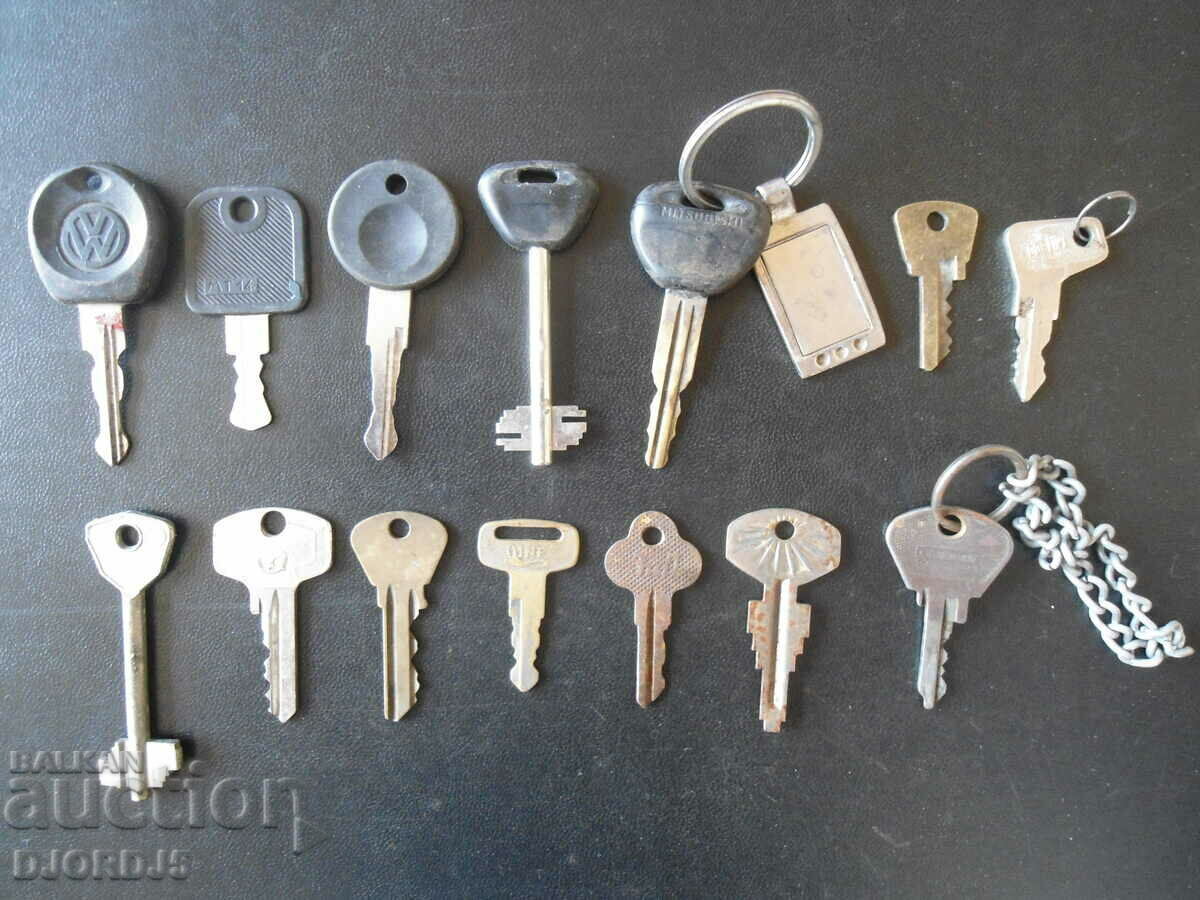 Лот стари ключета