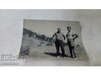 Снимка Двама мъже в планината