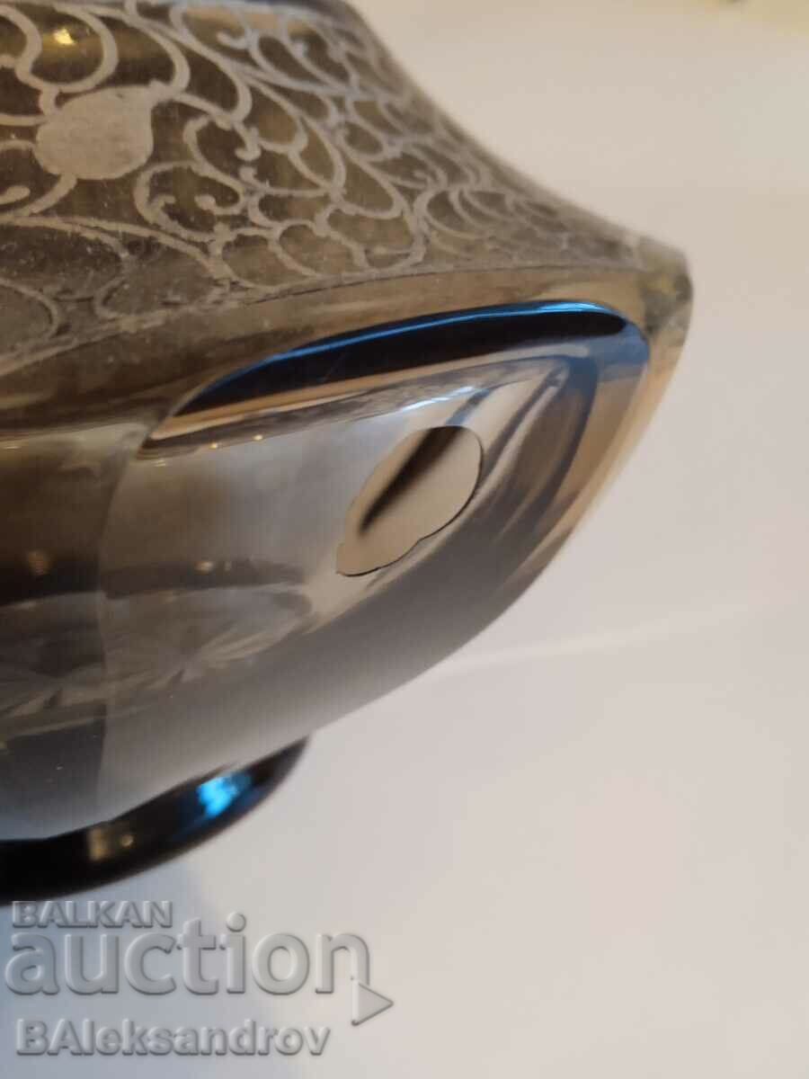 A large unique sugar bowl with silver fittings - 7 A large unique sugar bowl with silver fittings - 7