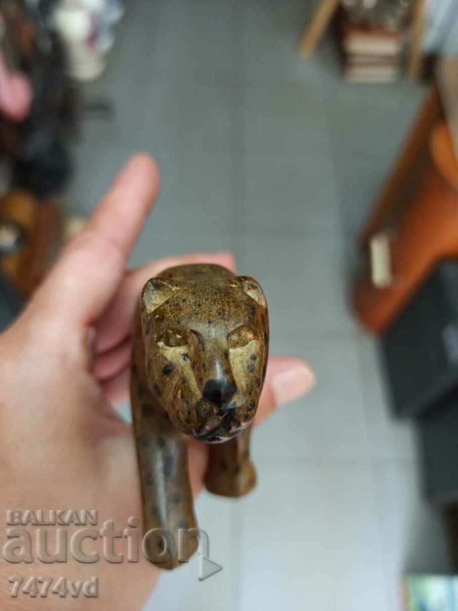 Auction MARBLE PLASTIC OF AN ANIMAL Auction MARBLE PLASTIC OF AN ANIMAL