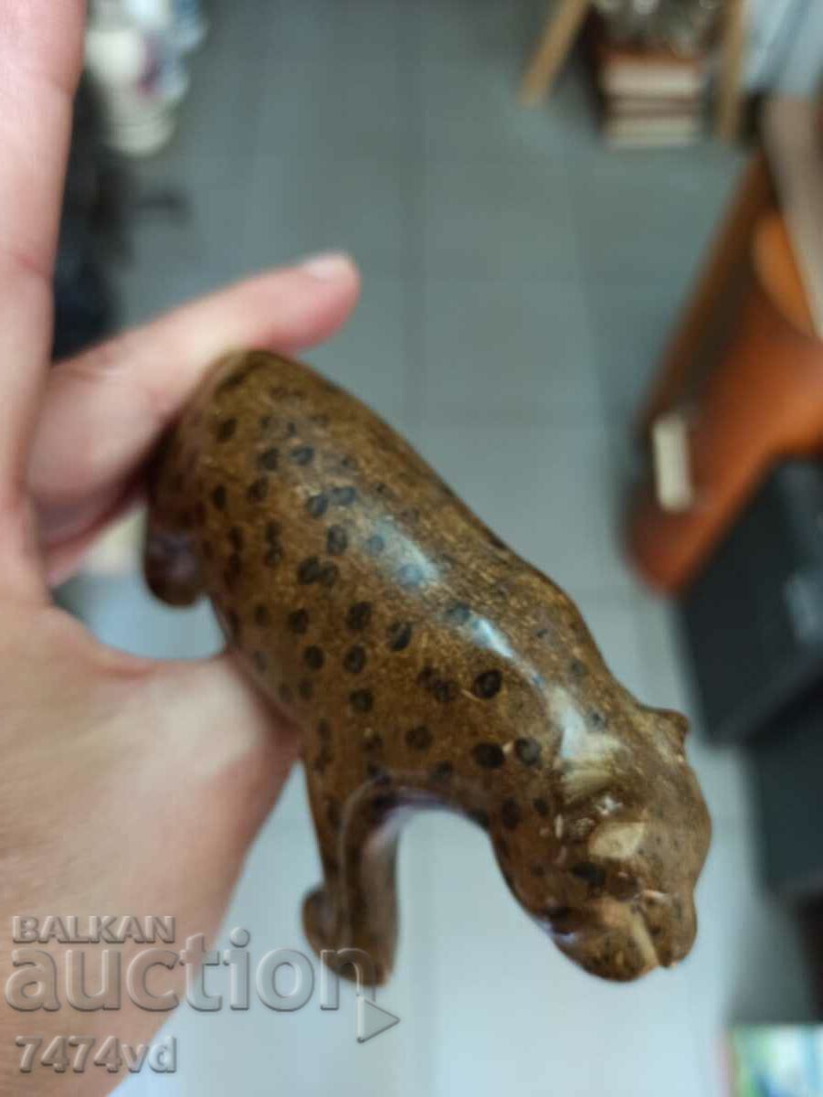 MARBLE PLASTIC OF AN ANIMAL - 7 MARBLE PLASTIC OF AN ANIMAL - 7