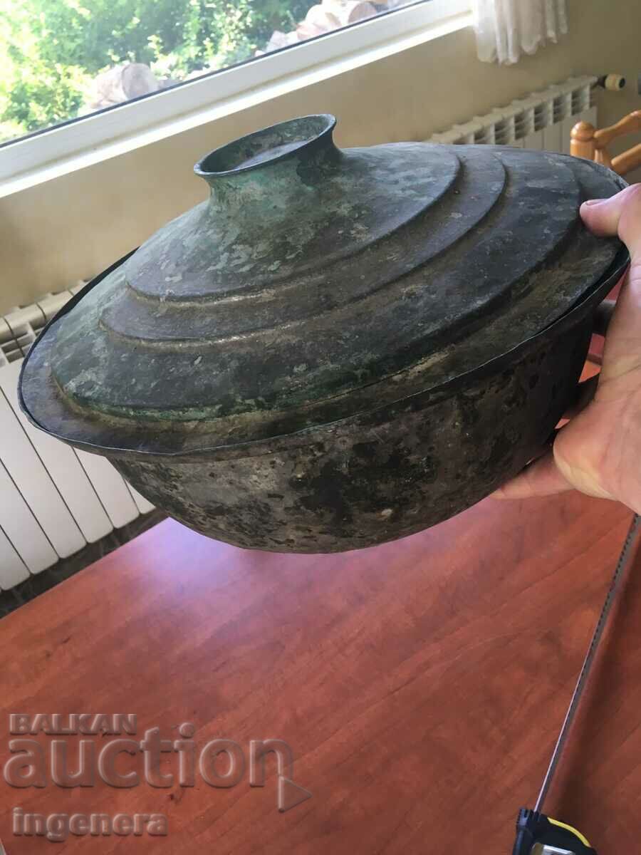 Auction ANTIQUE DEEP AND HUGE COPPER POT POT Auction ANTIQUE DEEP AND HUGE COPPER POT POT