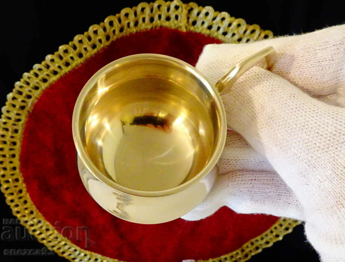 Auction Massive bronze rakia cup, stool Auction Massive bronze rakia cup, stool