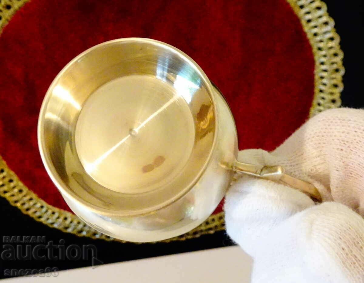 Delivery of Massive bronze rakia cup, stool Delivery of Massive bronze rakia cup, stool