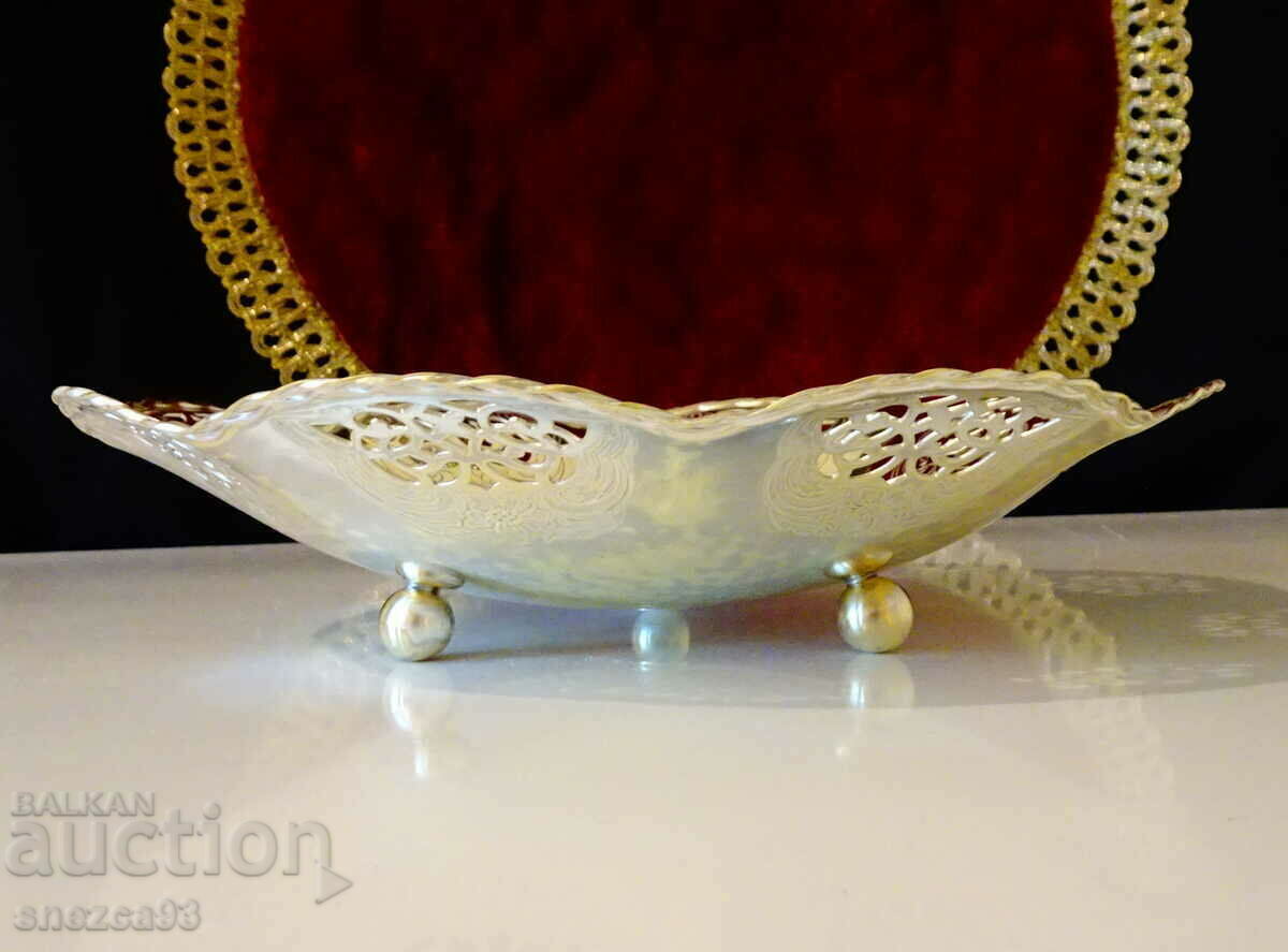 Bronze fruit bowl Quist, openwork, on legs with price 36.80 BGN | € 18.82 Bronze fruit bowl Quist, openwork, on legs with price 36.80 BGN | € 18.82