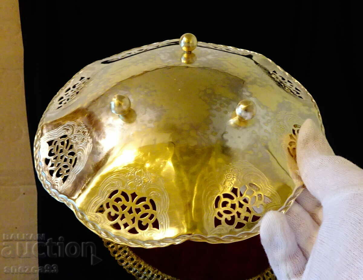 Bronze fruit bowl Quist, openwork, on legs - 6 Bronze fruit bowl Quist, openwork, on legs - 6