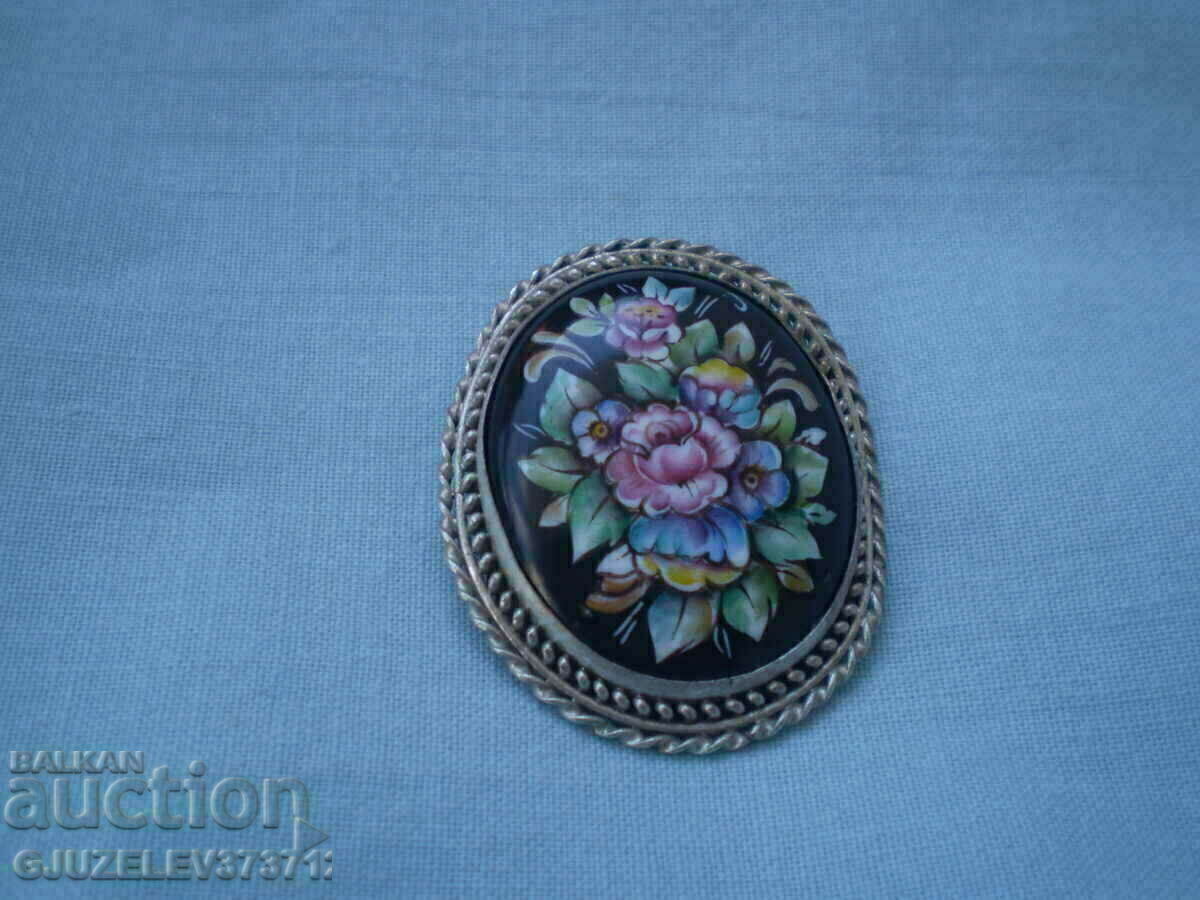 Delivery of Vintage brooch from the time of the USSR. Rostov enamel Delivery of Vintage brooch from the time of the USSR. Rostov enamel