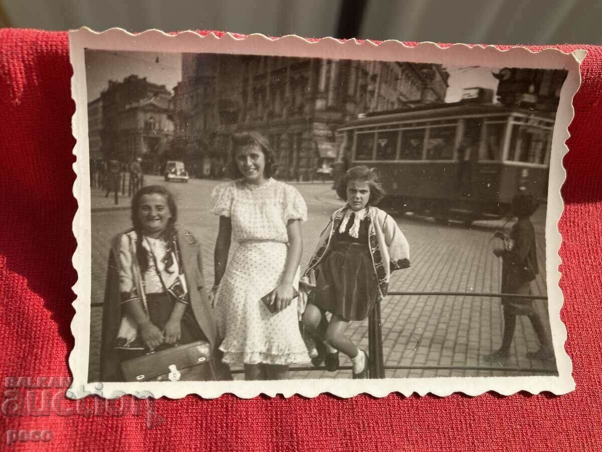 София 1940 г. Трамвай деца стара снимка