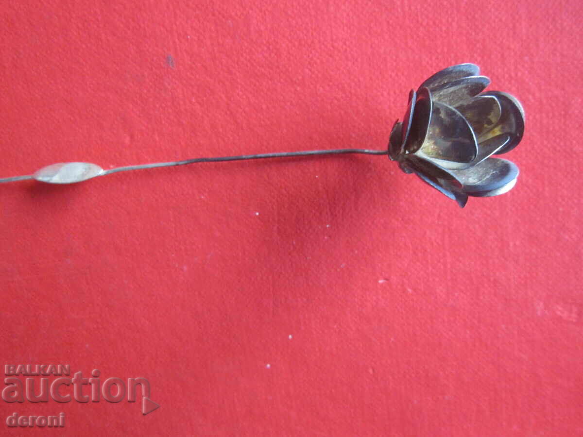 Un mare trandafir argintiu - 7 Un mare trandafir argintiu - 7