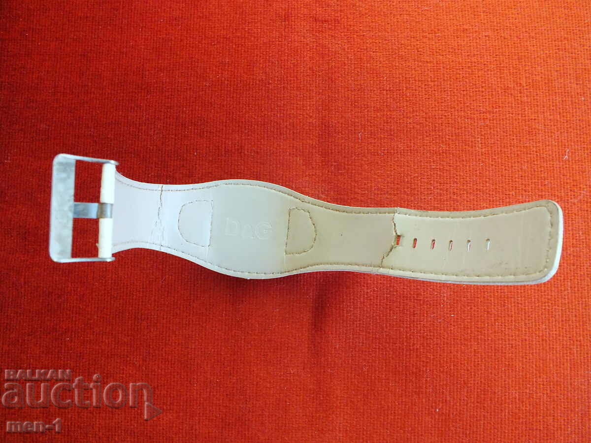 Women's watch - DOLCE GABBANA with price 20.00 BGN | € 10.23 Women's watch - DOLCE GABBANA with price 20.00 BGN | € 10.23