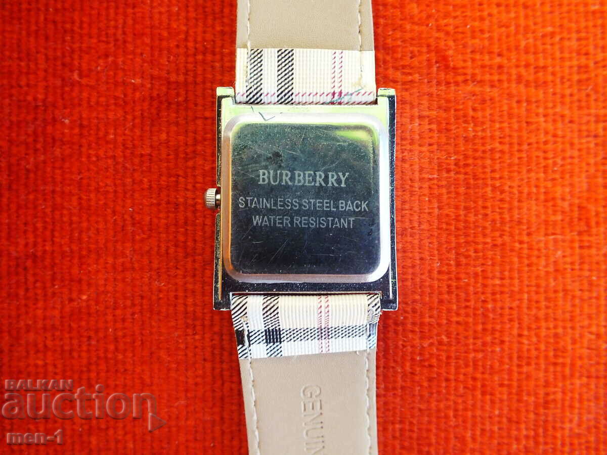 Γυναικείο ρολόι-BURBERRY με τιμή 20.00 BGN | € 10.23