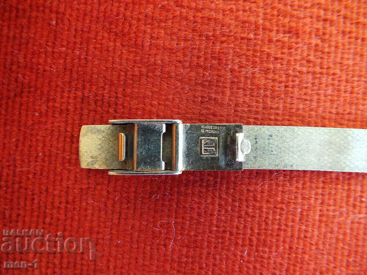 Tissot stylist mechanical women's watch with price 100.00 BGN | € 51.13 Tissot stylist mechanical women's watch with price 100.00 BGN | € 51.13