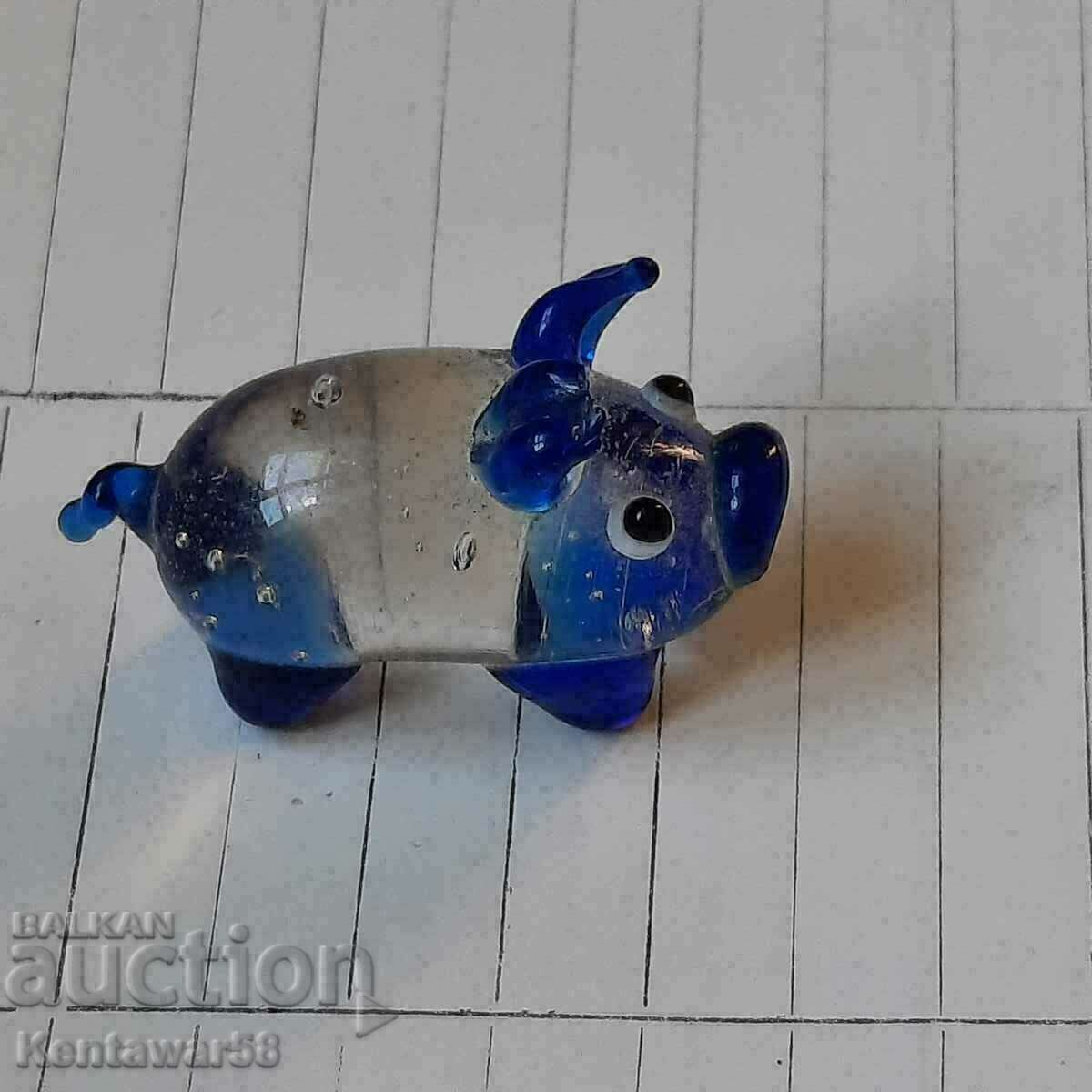 Auction Glass pig. Auction Glass pig.