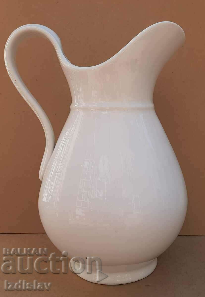 Licitație Cană veche de porțelan. Licitație Cană veche de porțelan.