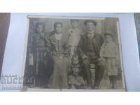 Photo Man woman and four children Cardboard