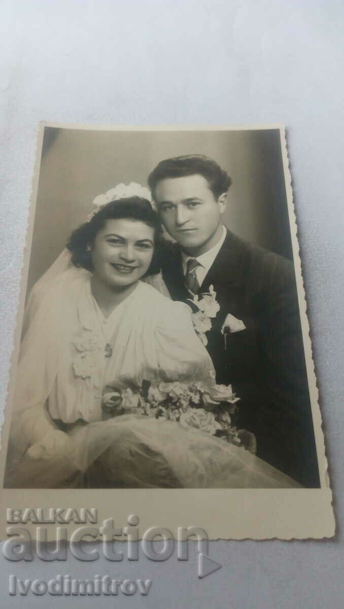 Снимка Бургасъ Младоженци 1943