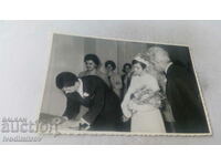 Снимка София Младоженци със свои приятели 1967