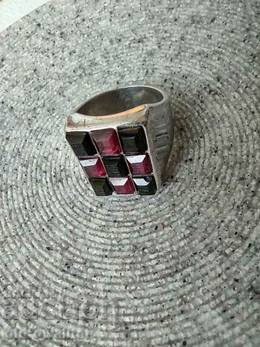 Auction Unusual silver ring with Tourmaline - in green and burgundy Auction Unusual silver ring with Tourmaline - in green and burgundy