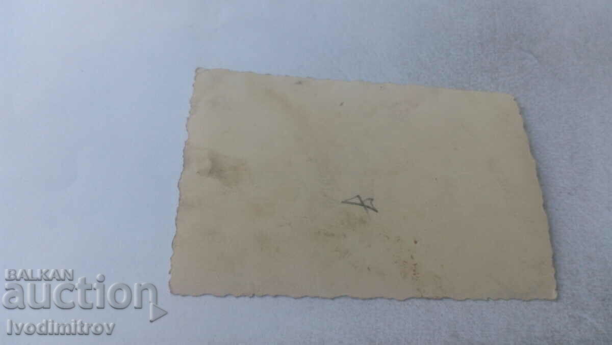 Photo Three men and three women on a boat in the sea with price 1.45 BGN | € 0.74 Photo Three men and three women on a boat in the sea with price 1.45 BGN | € 0.74