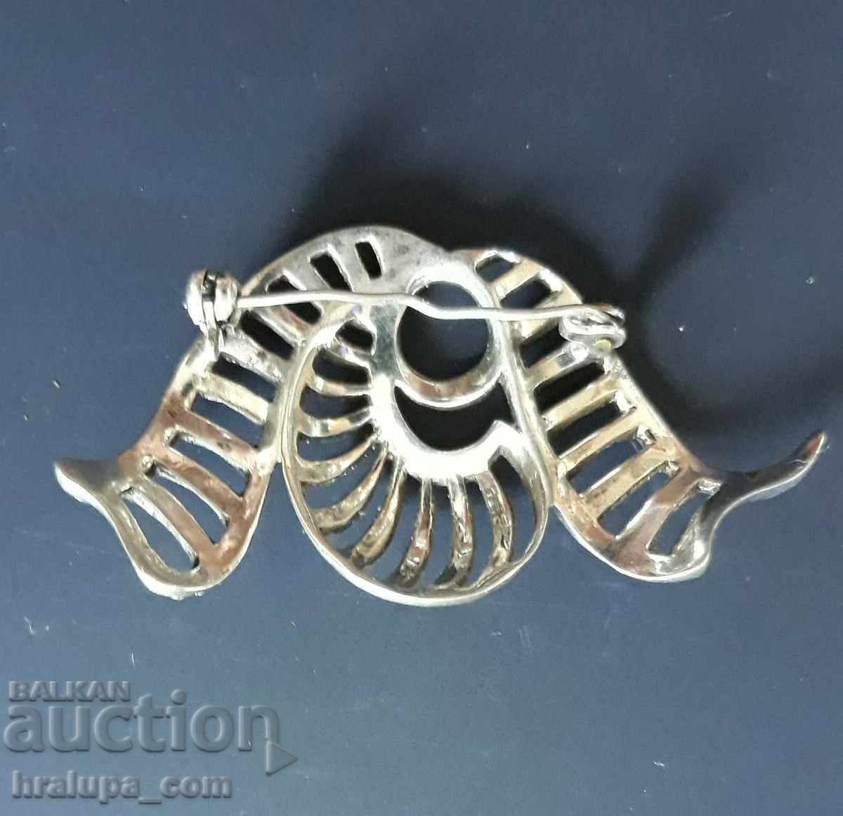 Brooch richly inlaid with price 20.00 BGN | € 10.23