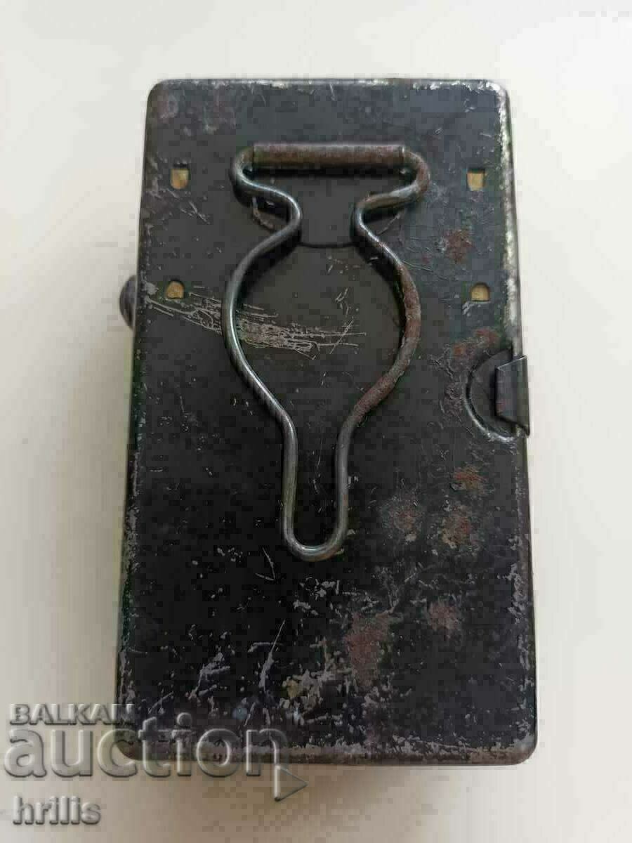 Delivery of OLD MILITARY FLASHLIGHT DAIMON FOCUS WEHRMAHT VSV Delivery of OLD MILITARY FLASHLIGHT DAIMON FOCUS WEHRMAHT VSV