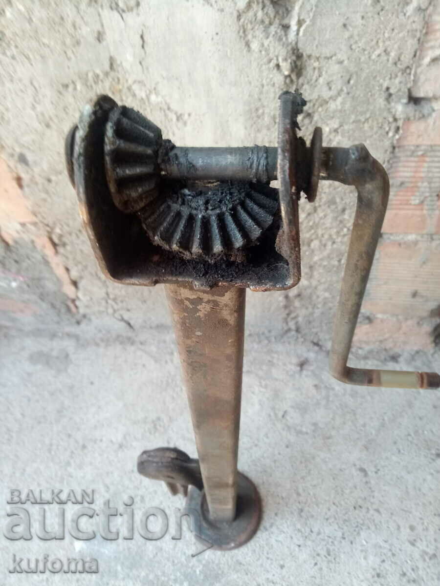 Μια κραυγή για τη Λάδα με τιμή 19.99 BGN | € 10.22