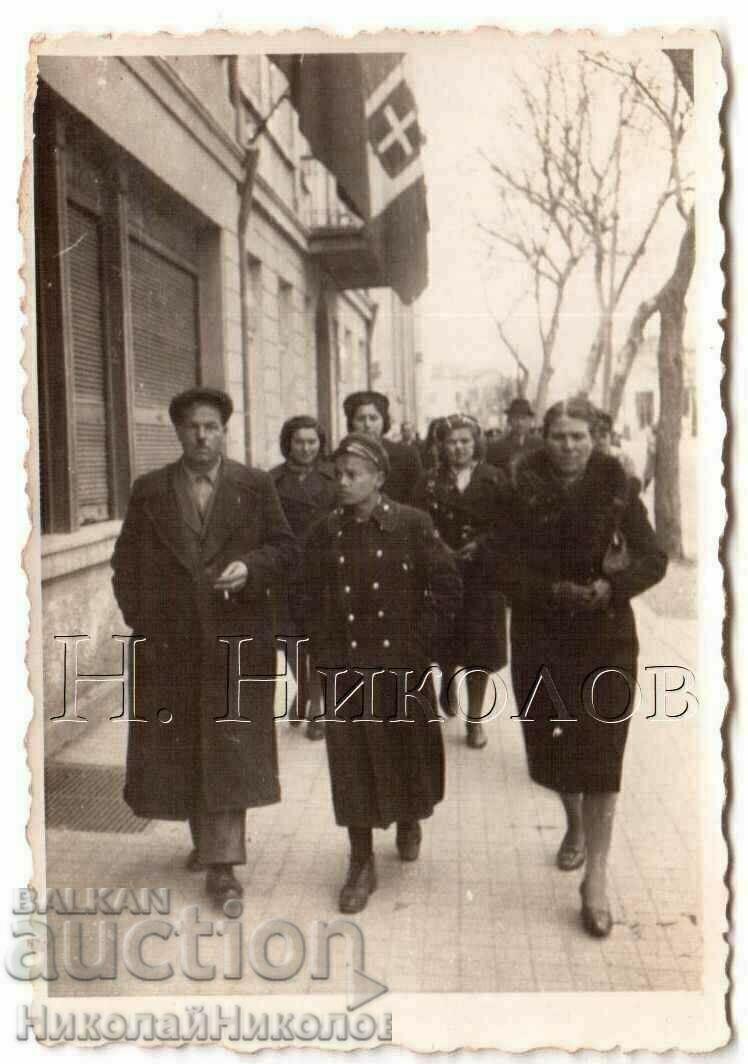 ΜΙΚΡΗ ΠΑΛΙΑ ΦΩΤΟΓΡΑΦΙΑ ΠΟΛΙΤΕΣ PLOVDIV ΣΕ ΒΟΛΤΑ B946