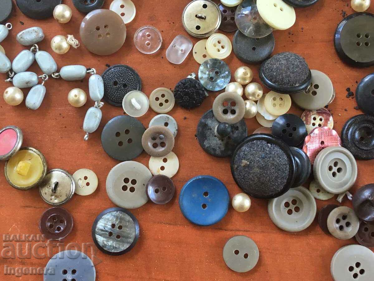 Delivery of LOT BUTTONS BUTTONS AND MORE Delivery of LOT BUTTONS BUTTONS AND MORE
