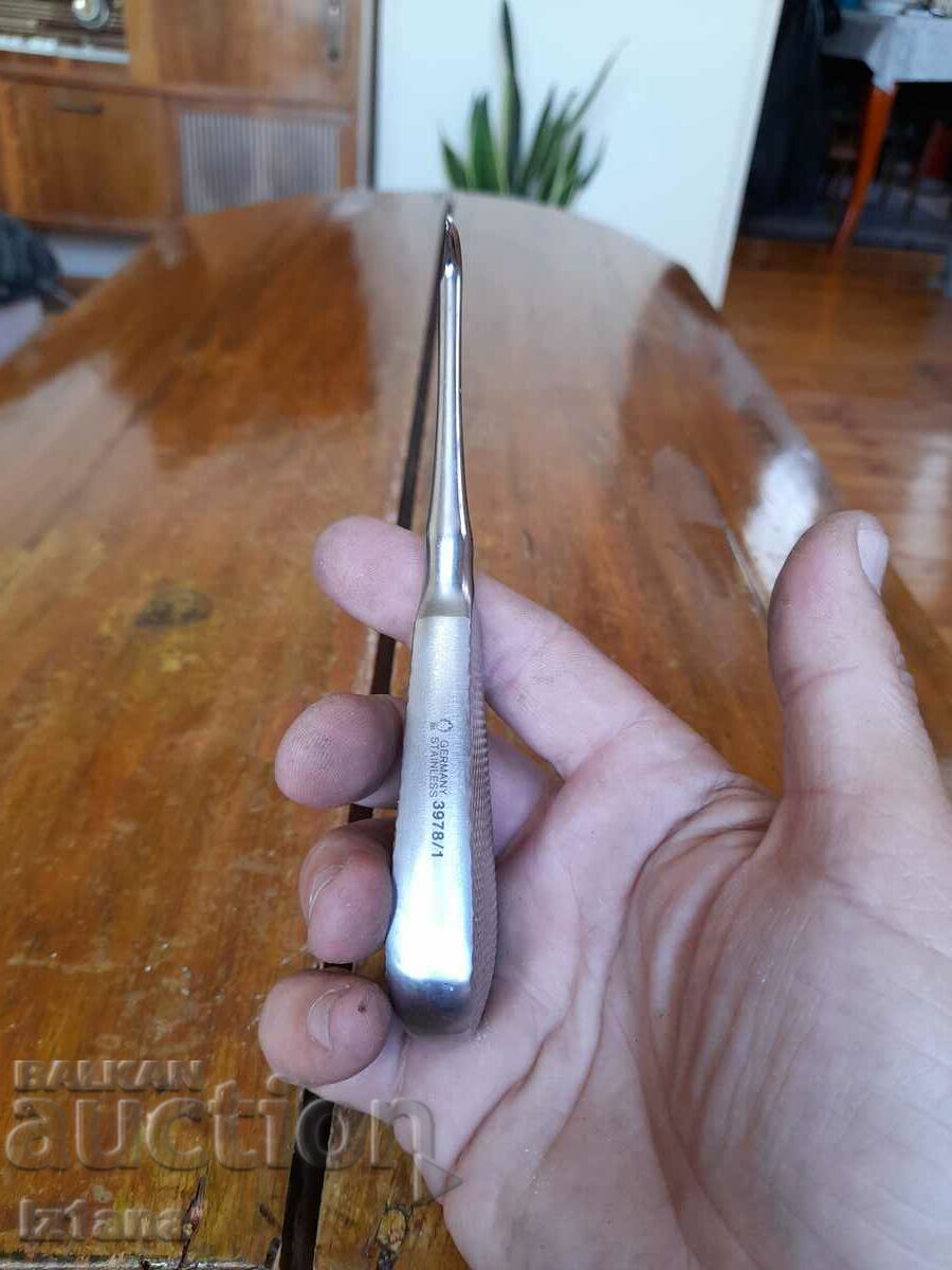 Auction An old dental awl Auction An old dental awl