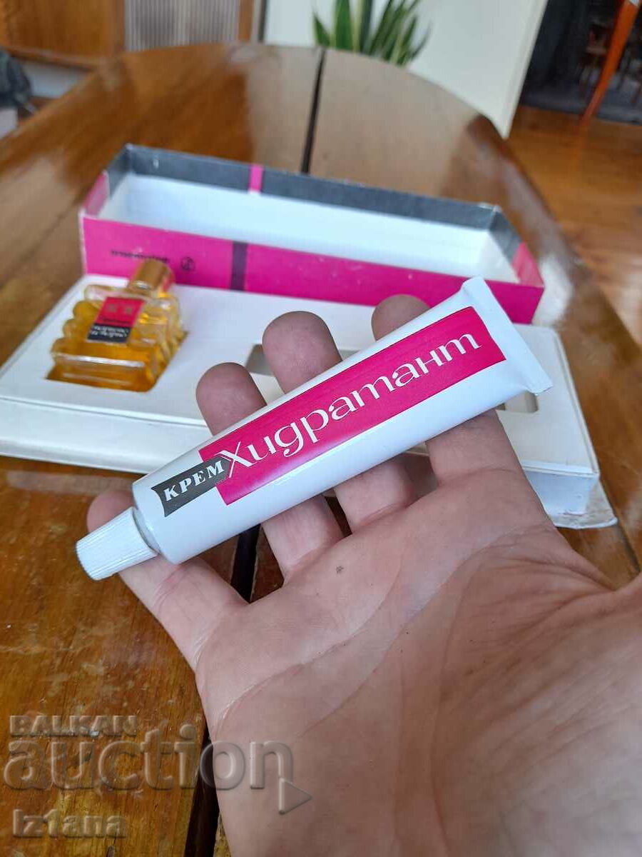 Delivery of Old cologne, cream, Allen Mac set Delivery of Old cologne, cream, Allen Mac set