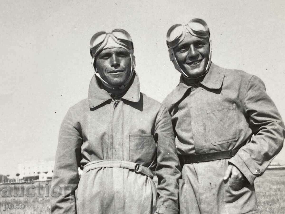 Plovdiv Airport 1938 Aviators Aviation technicians with price 20.00 BGN | € 10.23 Plovdiv Airport 1938 Aviators Aviation technicians with price 20.00 BGN | € 10.23