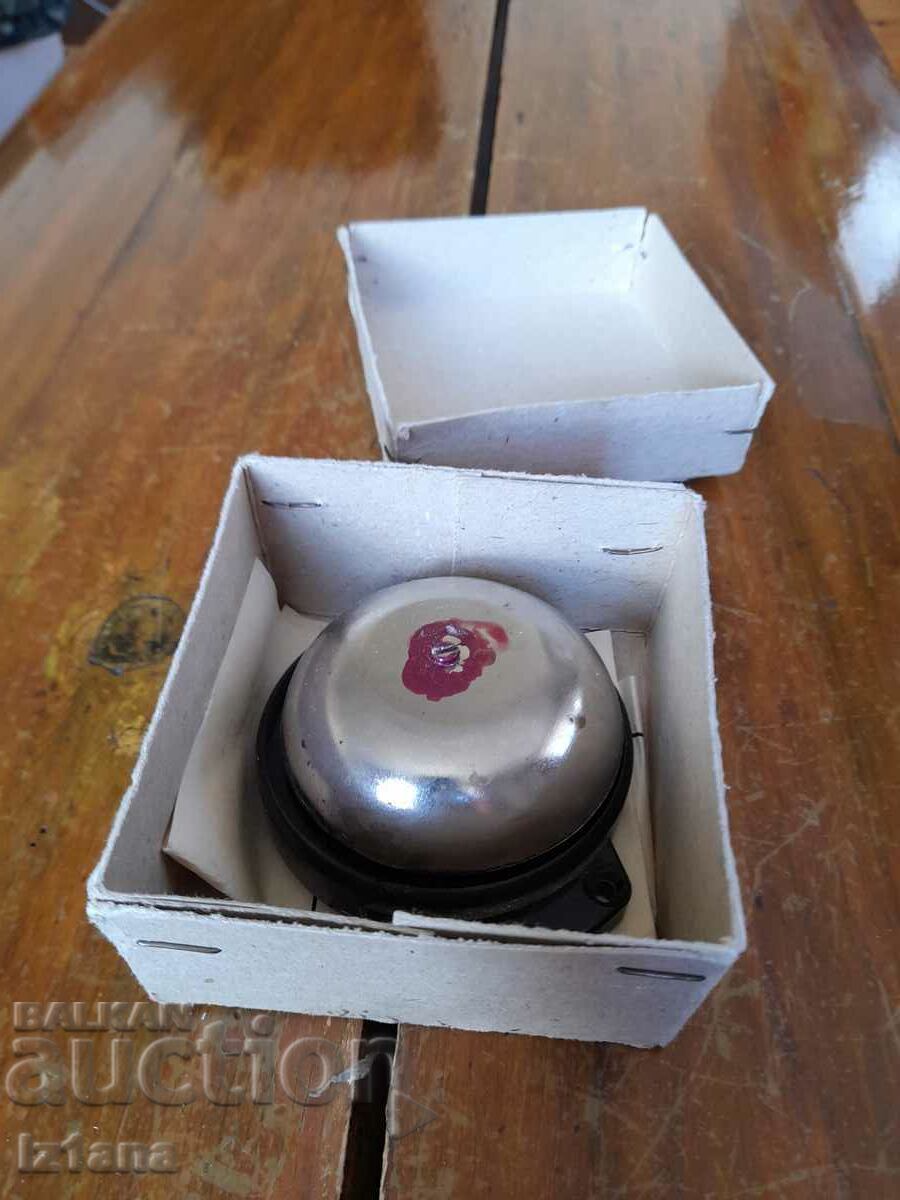 Old electric bell with price 20.00 BGN | € 10.23 Old electric bell with price 20.00 BGN | € 10.23