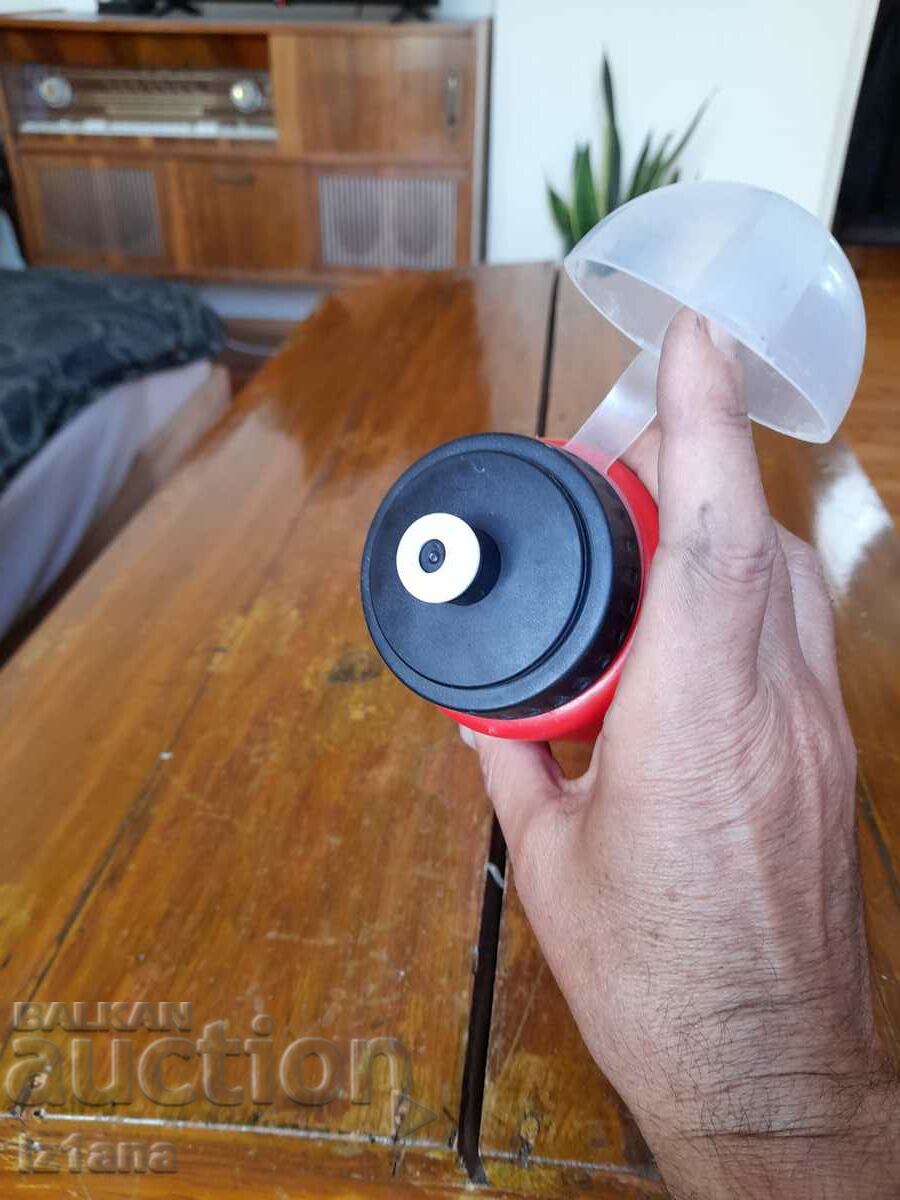 Delivery of Coca Cola liquid bottle, Coca Cola Delivery of Coca Cola liquid bottle, Coca Cola