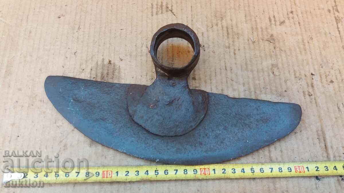 OLD WROUGHT HOE, SHOOT TOOL - 7 OLD WROUGHT HOE, SHOOT TOOL - 7
