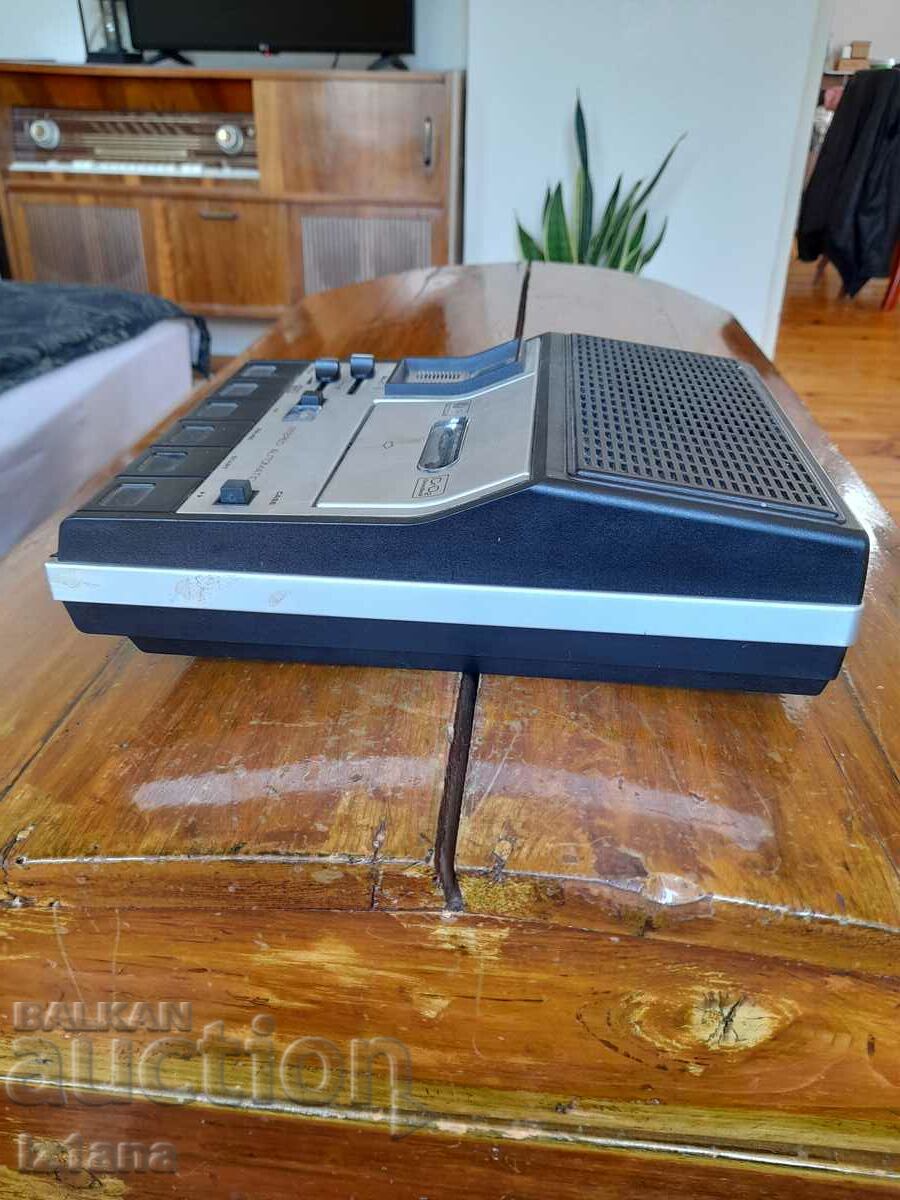 Old cassette player Grundig C435 - 5 Old cassette player Grundig C435 - 5