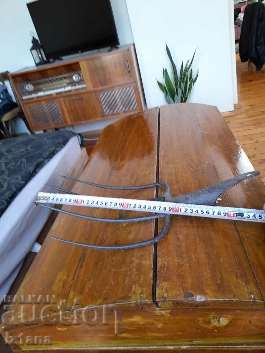 Old villa, nabunya with price 15.00 BGN | € 7.67