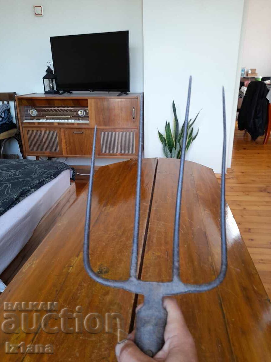 Auction  Old villa, nabunya