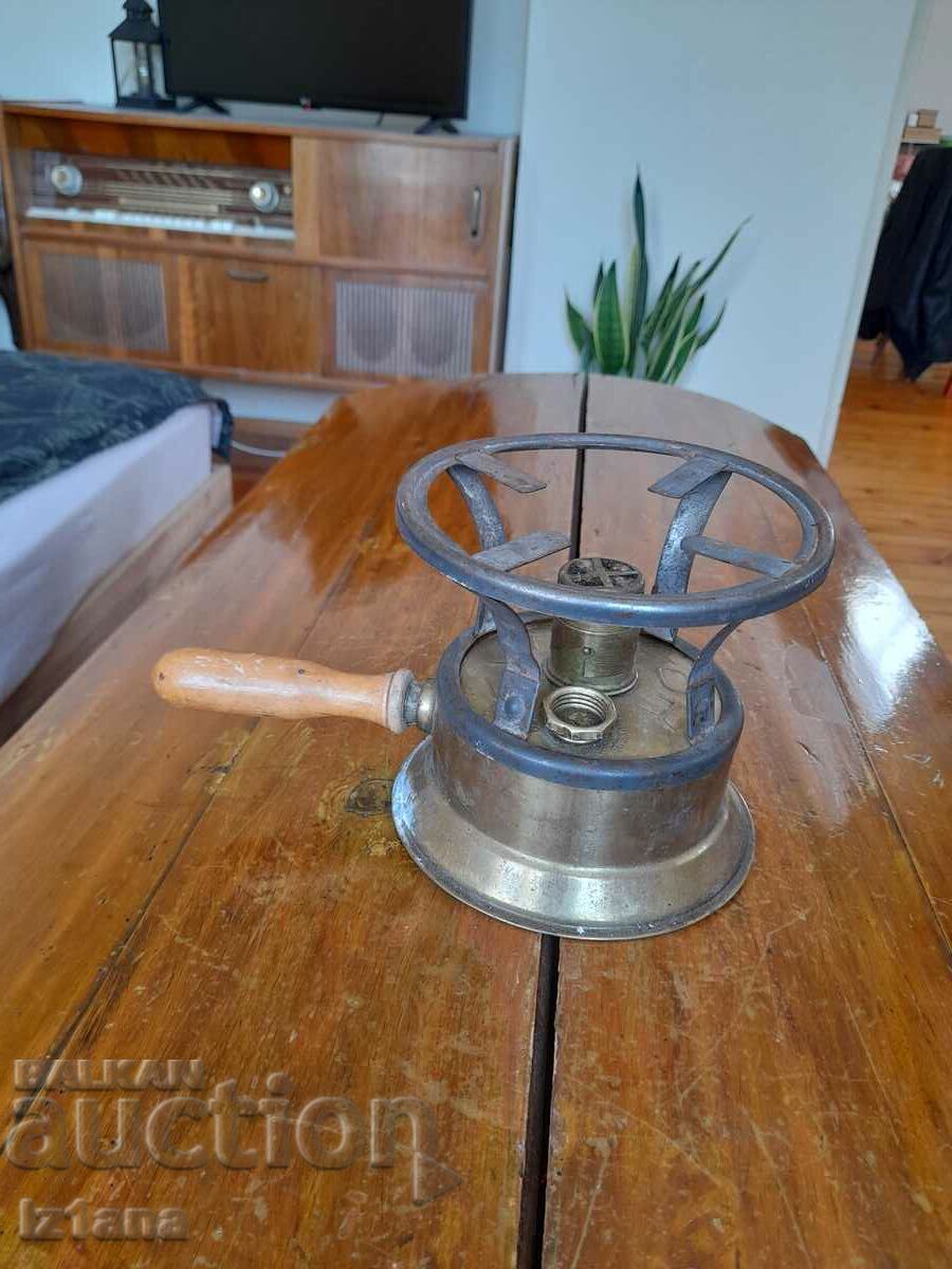 Old Clamfor Spirit Stove with price 75.00 BGN | € 38.35 Old Clamfor Spirit Stove with price 75.00 BGN | € 38.35