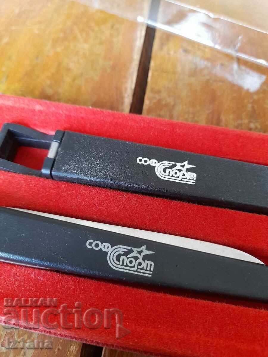 Auction Old knife, Sofsport opener Auction Old knife, Sofsport opener