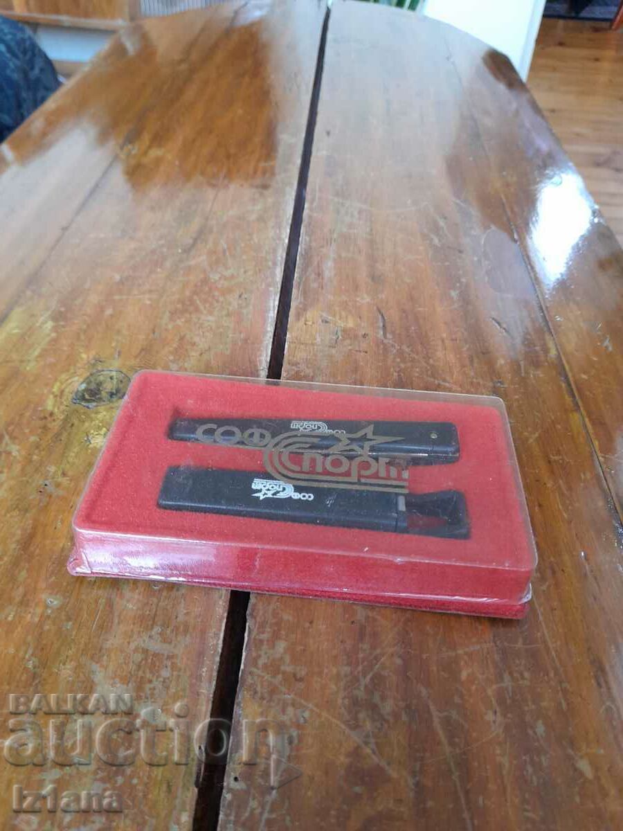 Old knife, Sofsport opener Old knife, Sofsport opener