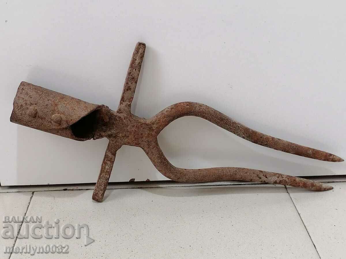 Old twin forged, villa, wrought iron with price 35.00 BGN | € 17.90 Old twin forged, villa, wrought iron with price 35.00 BGN | € 17.90