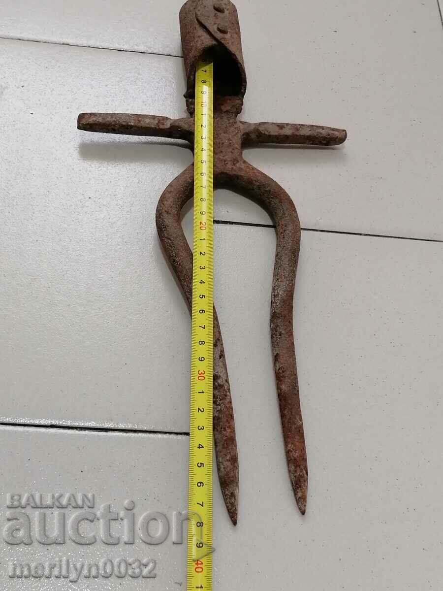 Delivery of Old twin forged, villa, wrought iron Delivery of Old twin forged, villa, wrought iron