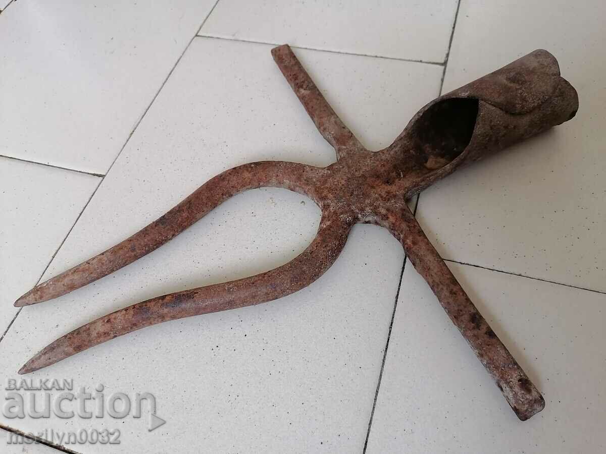 Old twin forged, villa, wrought iron with price 35.00 BGN | € 17.90 Old twin forged, villa, wrought iron with price 35.00 BGN | € 17.90