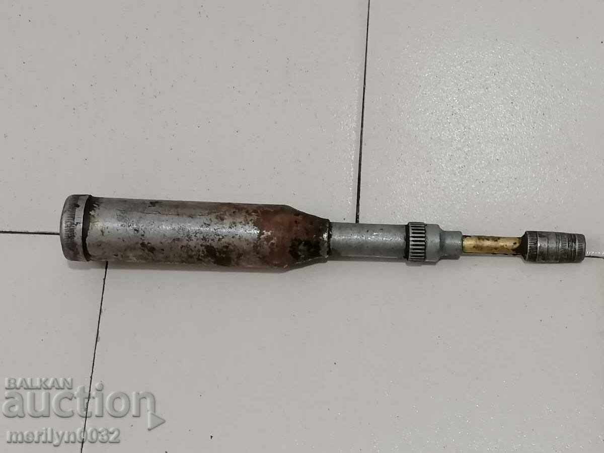 An ancient army motorcycle, a motorcycle grease gun with price 31.00 BGN | € 15.85 An ancient army motorcycle, a motorcycle grease gun with price 31.00 BGN | € 15.85