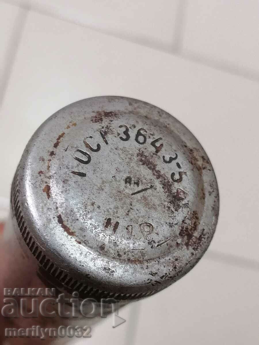 Delivery of An ancient army motorcycle, a motorcycle grease gun Delivery of An ancient army motorcycle, a motorcycle grease gun