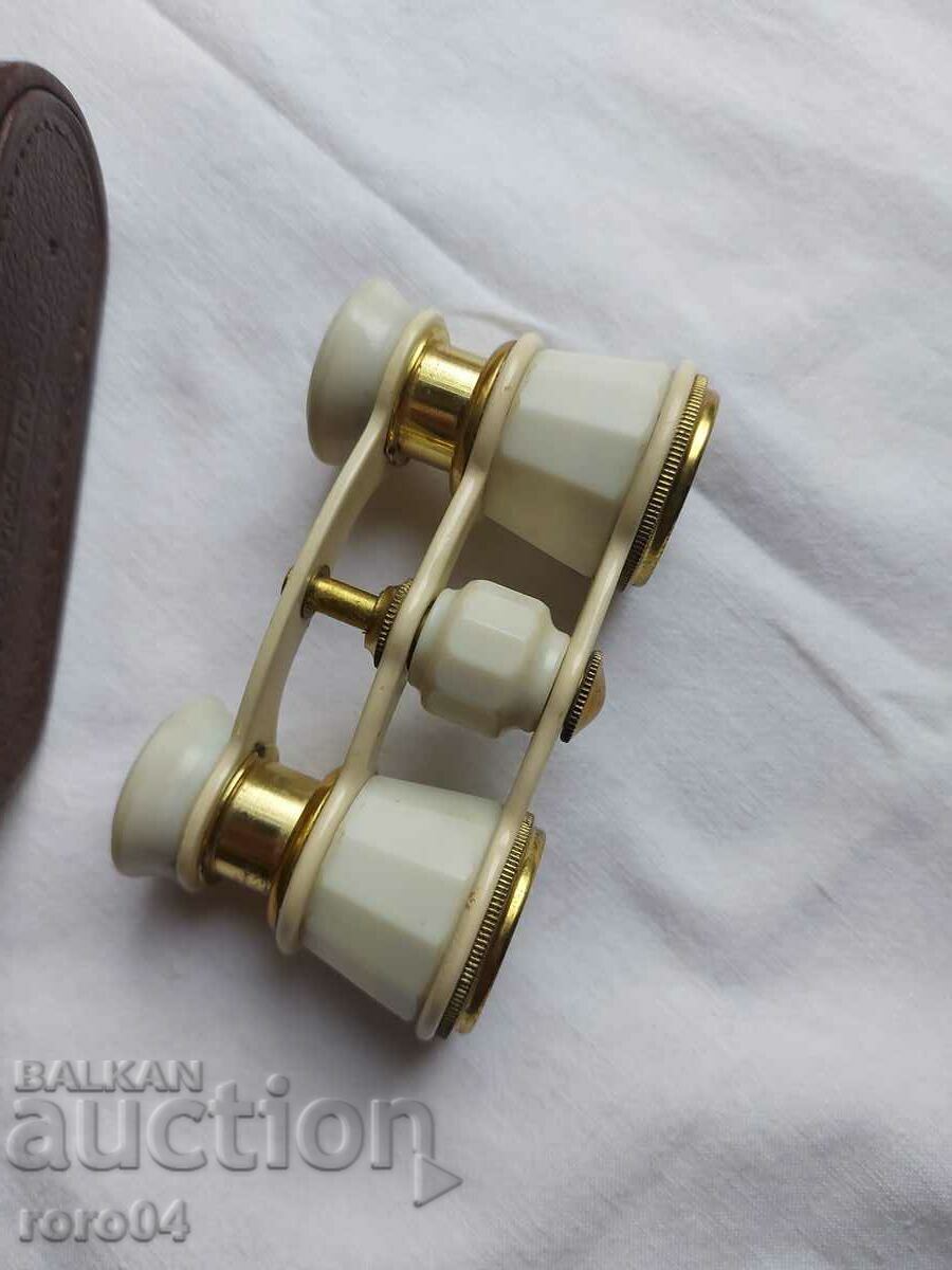 Auction THEATER BINOCULARS - EXCELLENT CONDITION Auction THEATER BINOCULARS - EXCELLENT CONDITION