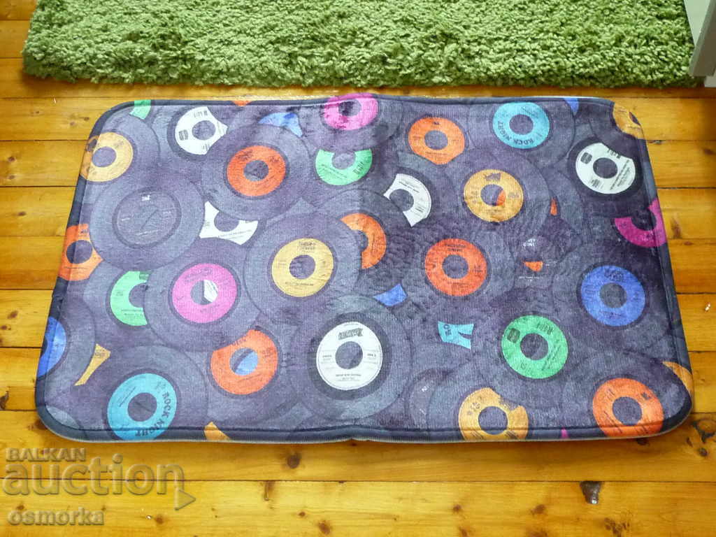 Το χαλί γραμμοφώνου ηχογραφεί μουσική ροκ ποπ υποφέρει από κλασική τζαζ με τιμή 15.00 BGN | € 7.67